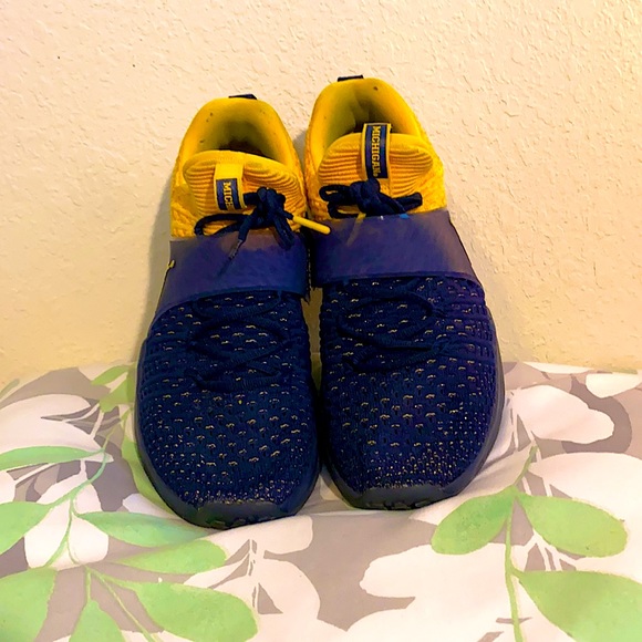 Air Jordan’s Gold/Navy Blue - Picture 2 of 5